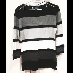 ❗️SOLD❗️ Karen Scott B&W stripes sweater